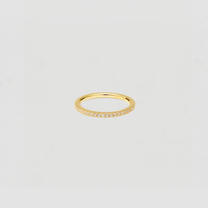 The M Essential Pavé Band