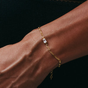 THE THIN FIGARO GEMSTONE BRACELET