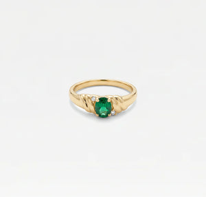 The Emerald Juna Tiny Oval Ring