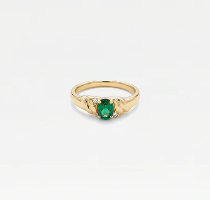 The Emerald Juna Tiny Oval Ring