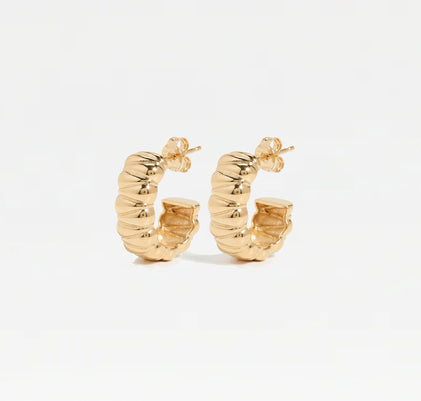 THE MARGAUX HUGGIE HOOPS