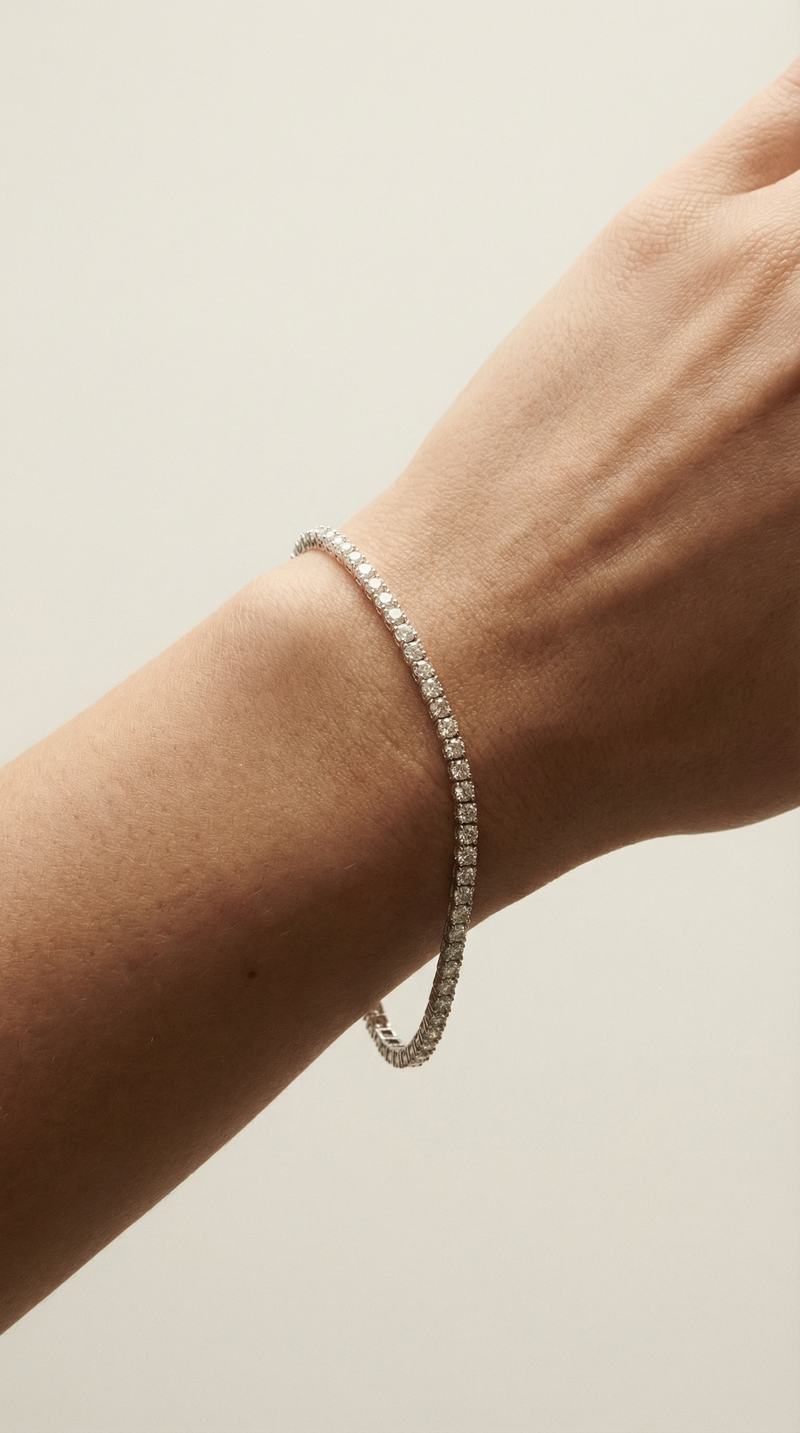THE MEDIUM ESSENTIAL TENNIS BRACELET