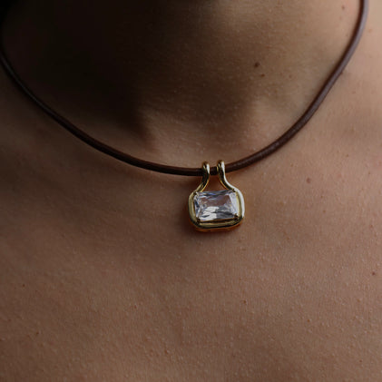 THE NAIA GEM PENDANT NECKLACE
