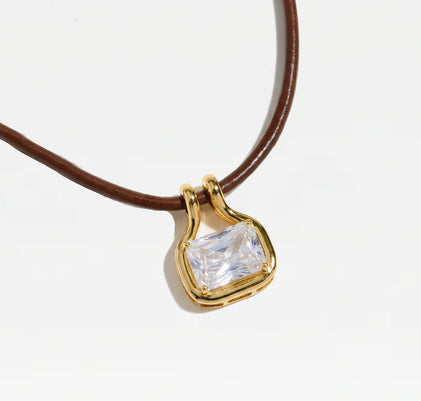 THE NAIA GEM PENDANT NECKLACE
