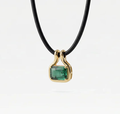 THE NAIA EMERALD PENDANT NECKLACE