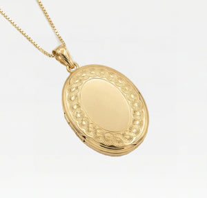 The Large Oval Photo Locket