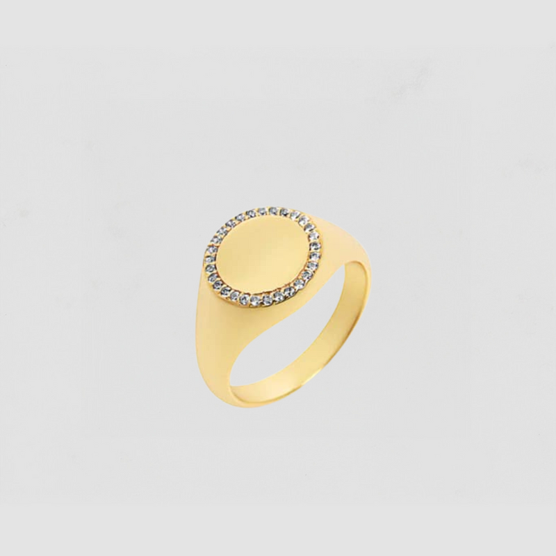 The Pavé Disc Signet Ring