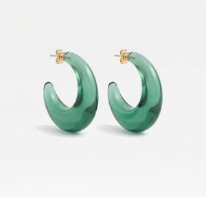 THE GREEN RESIN HOOP EARRINGS