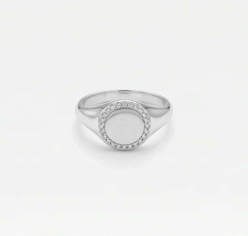 The Pavé Disc Signet Ring