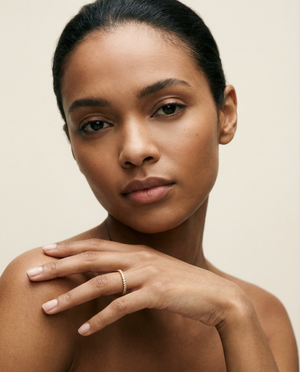 The M Essential Pavé Band