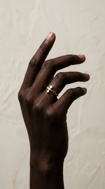 THE SINGLE STONE CROSS RING