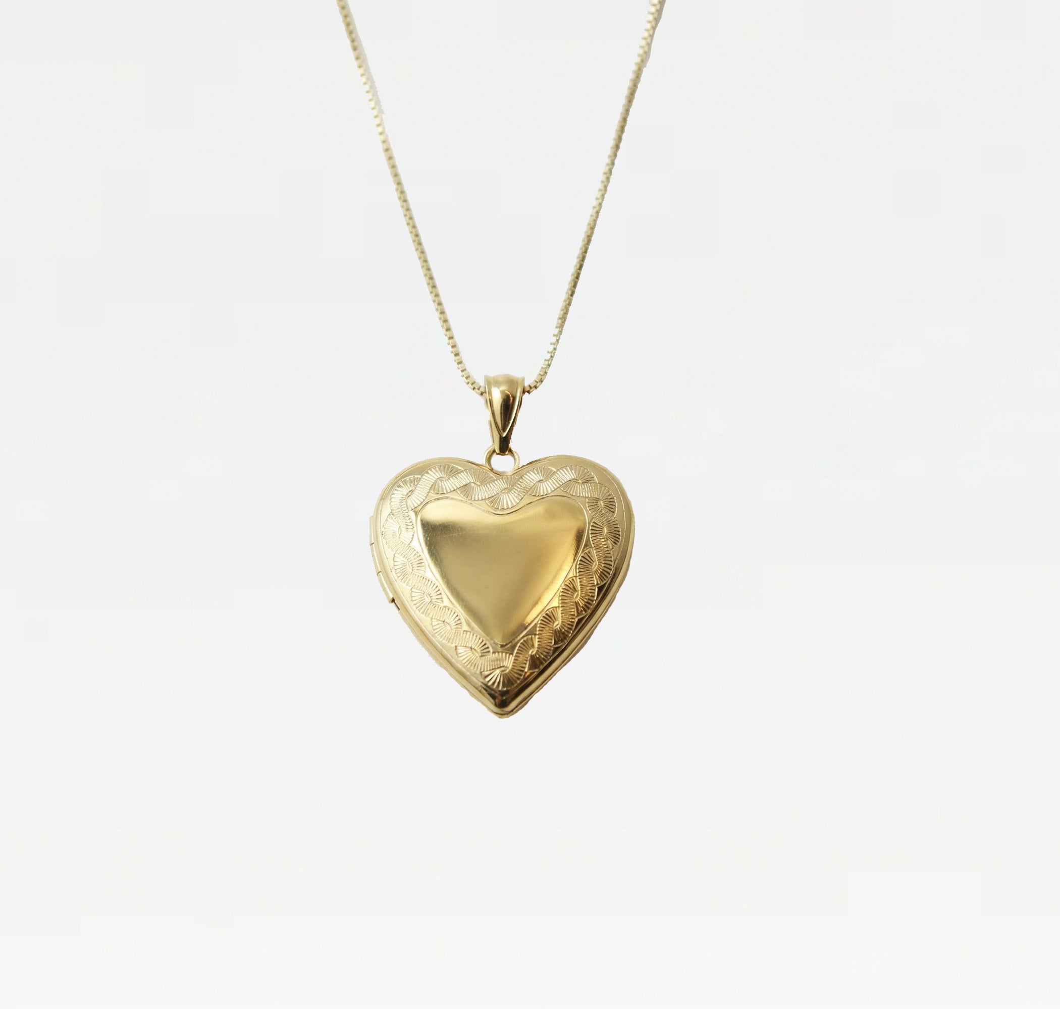 The Vintage Photo Locket – The M Jewelers