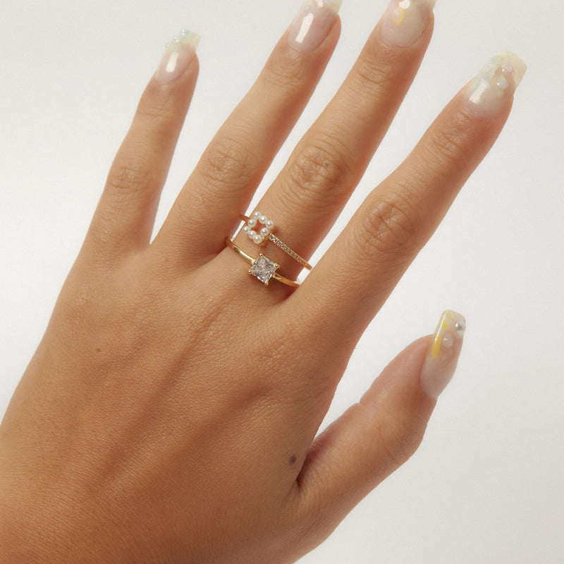 THE PEARL PRINCESS CUT DOUBLE BAND RING
