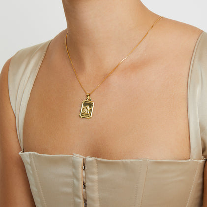 doux angel 10kt gold pendant necklace
