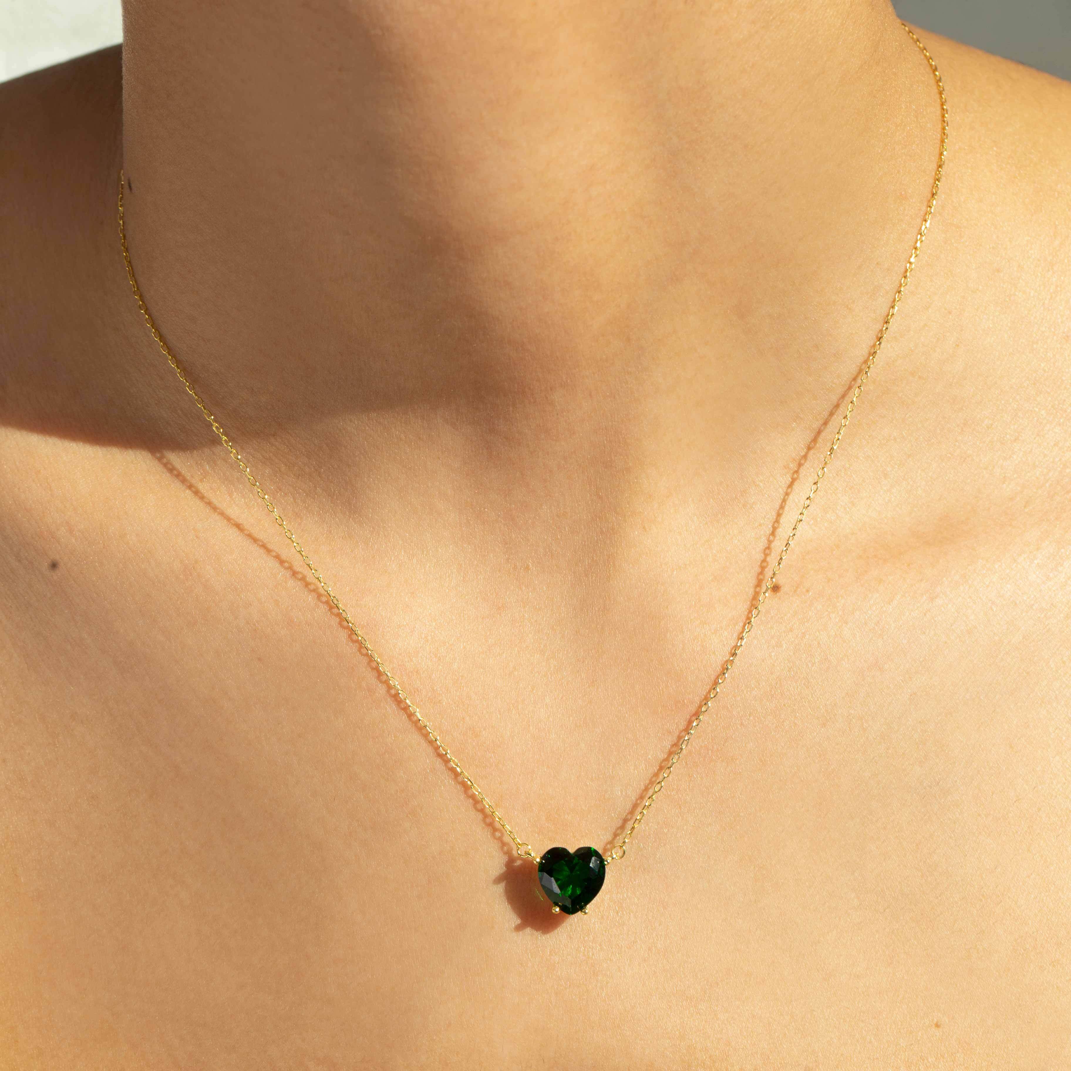 Emerald heart necklace and choker with diamonds on a cuban link chain –  Cyclades