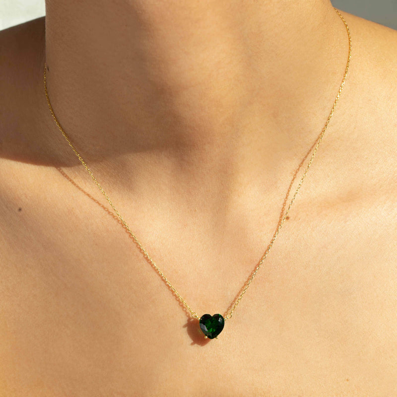 green emerald color heart pendant necklace