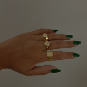 gold signet rings