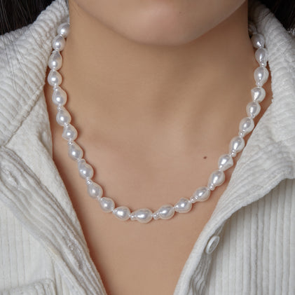milo pearl necklace
