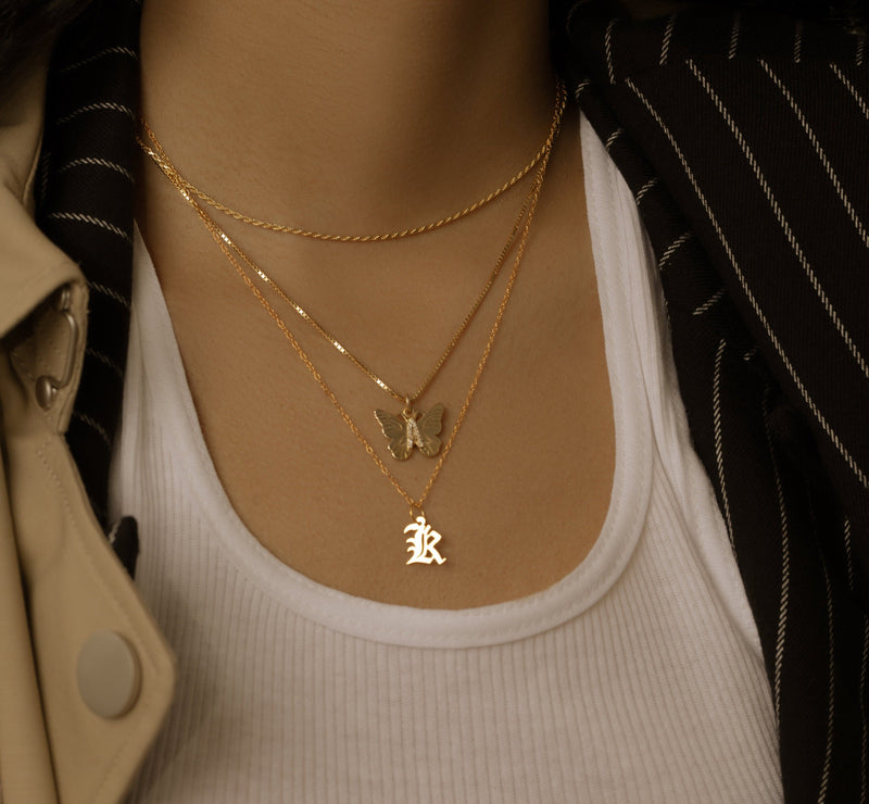 THE MINI OLD ENGLISH INITIAL PENDANT NECKLACE (UPPERCASE)